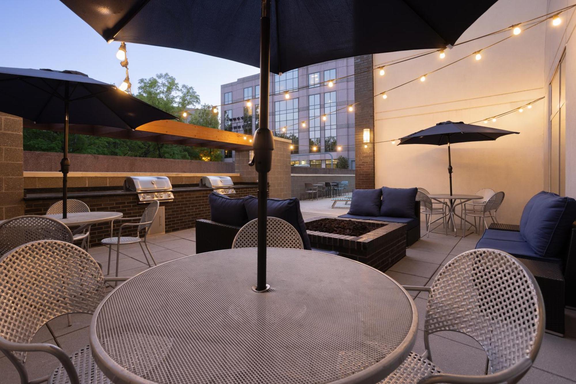 Home2 Suites By Hilton Greenville Downtown Exterior photo